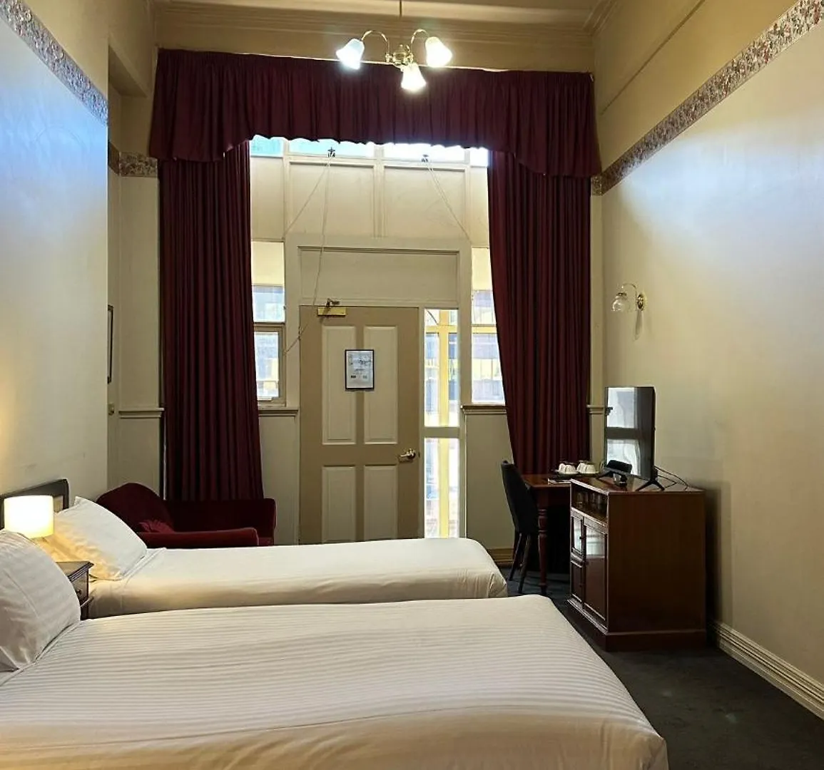 Macquarie Manor Hotel Hobart 4*,