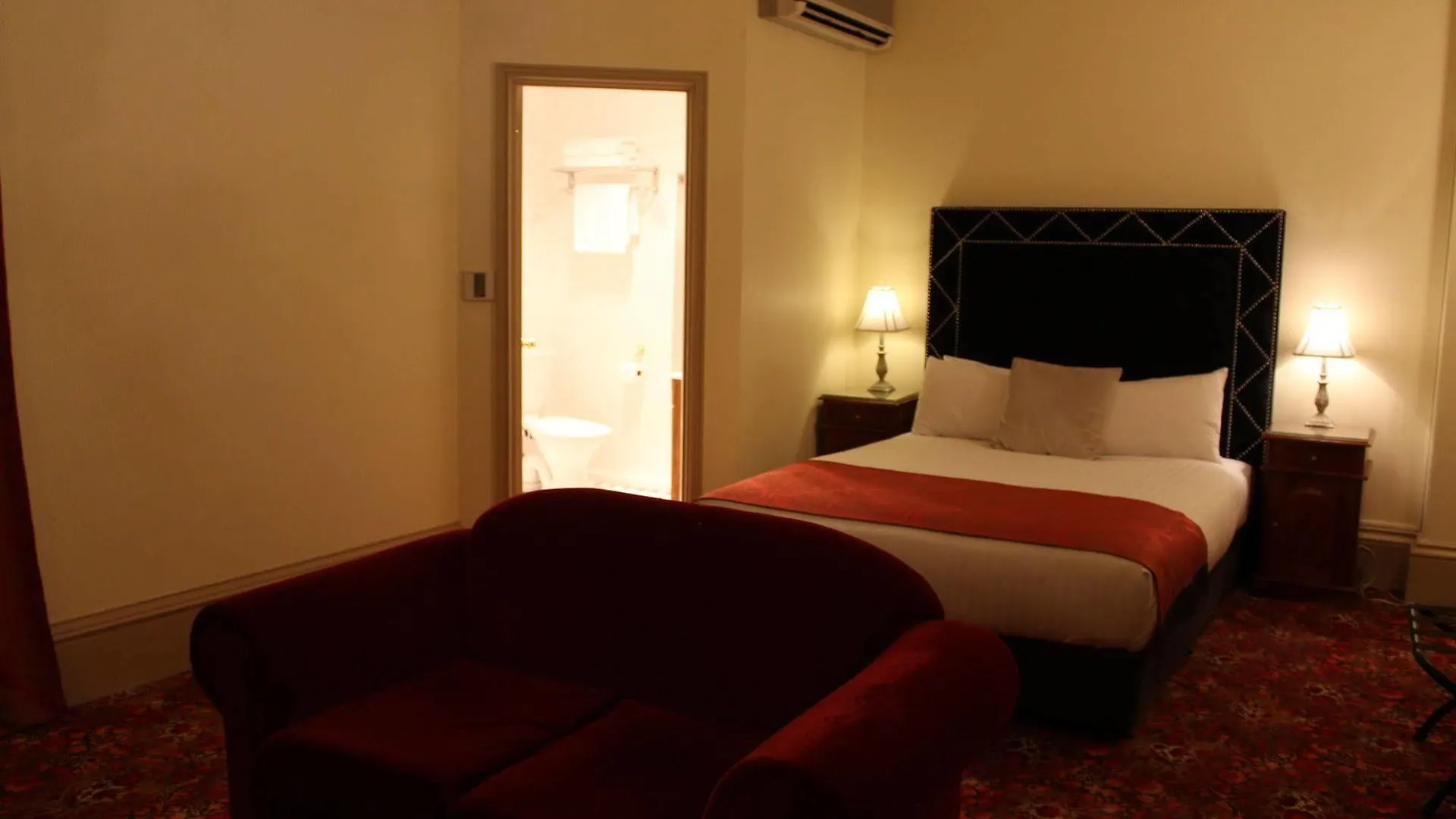 Macquarie Manor Hotel Hobart 4*,